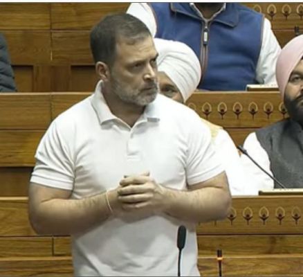 भाजपा आज द्रोणाचार्य की तरह युवाओं का अंगूठा काट रही है : राहुल गांधी 