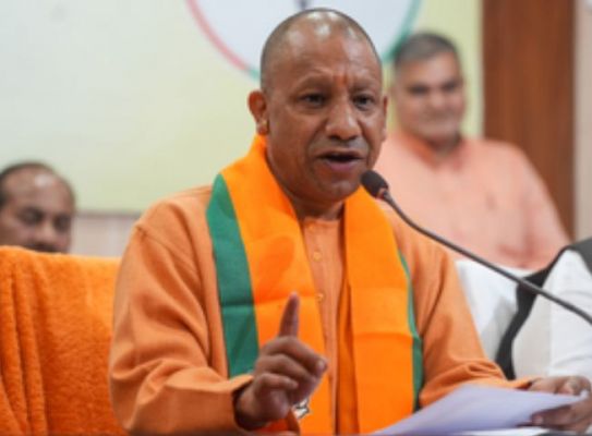 संभल मुद्दे पर योगी का विपक्ष पर निशाना, कहा- 46 साल पहले नरसंहार करने वालों को आज तक सजा नहीं मिली 