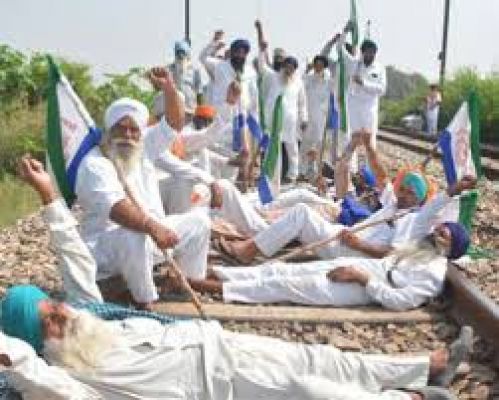 पंजाब में किसानों का तीन घंटे का ‘रेल रोको’ प्रदर्शन शुरू