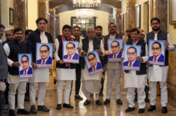 यूपी विधानसभा: सदन स्थगन पर सत्ता पक्ष ने बताया विकास में बाधा, विपक्ष बोला आवाज दबाई जा रही 