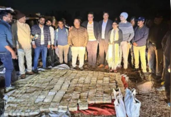 भोपाल के जंगल में एक कार में मिला 52 किलो सोना 