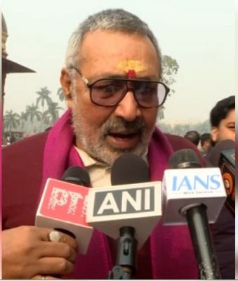 गिरिराज सिंह का राहुल गांधी पर तंज, जिन्होंने अराजकता फैलाई, वो आज आंबेडकर बनना चाहते हैं 