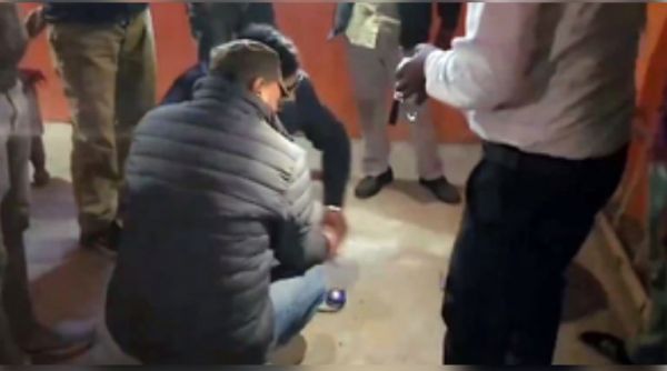 यूपी: संभल में दूसरे दिन पहुंची एएसआई की टीम 