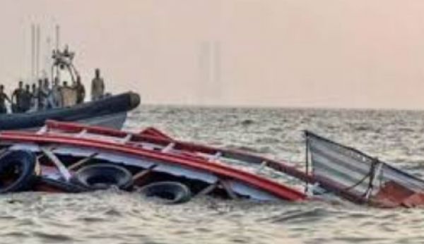 नौका-नौसैन्य पोत की टक्कर: लापता सात वर्षीय लड़के का शव मिला, मृतक संख्या बढ़कर 15 हुई