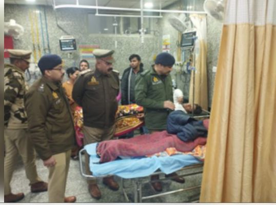 वाराणसी में बदमाशों ने पिता-पुत्र पर की फायरिंग, आभूषण से भरा बैग लूट कर फरार 