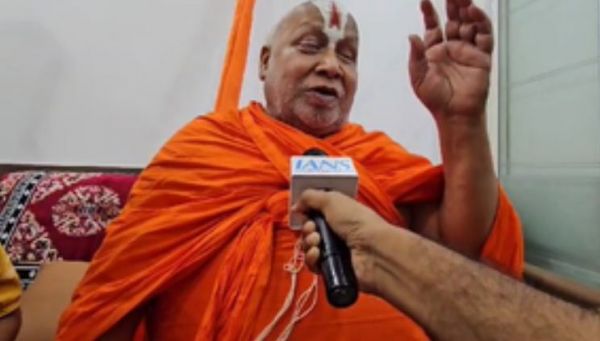 संभल में मंदिर होने के प्रमाण मिले, हम इसे लेकर रहेंगे : स्वामी रामभद्राचार्य महाराज 