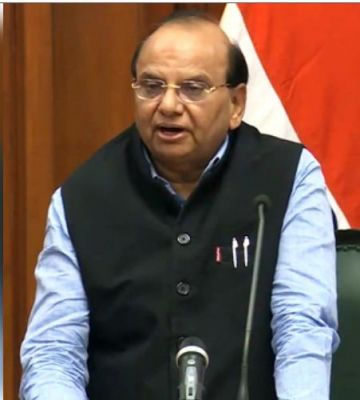 एलजी वीके सक्सेना ने 'आप' सरकार पर साधा निशाना, कहा- गलियों में बदबूदार पानी बरसात का नहीं, उफनते सीवरों का