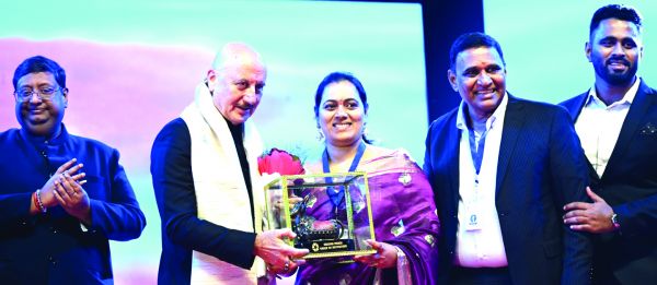 कृष्णा विकास ग्रुप ऑफ इंस्टीट्यूशंस ने मनाया वार्षिक समारोह  