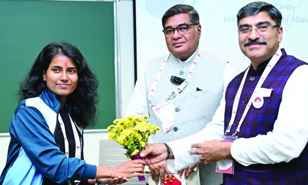 आईआईएम रायपुर ने असम के विद्यार्थियों को  कराया छत्तीसगढ़ी समृद्ध-संस्कृति से परिचित  