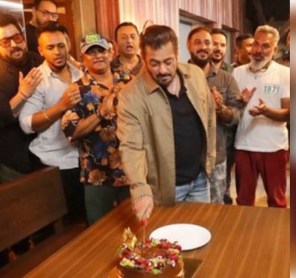59 के हुए सलमान खान , परिवार संग दिखे 'भाईजान' 