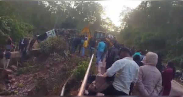 ओडिशा : बस पलटने से 3 की मौत, सीएम ने 2 लाख रुपए मुआवजे का किया ऐलान 