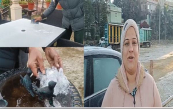 राजस्थान : बर्फ की चादर से ढका माउंट आबू, लोगों को मिल रहा कश्मीर जैसा अनुभव