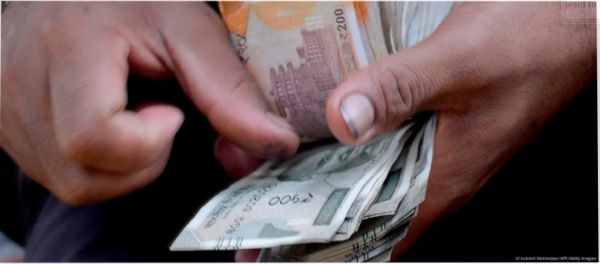 2024 में लगातार सातवें साल गिरा है भारतीय रुपया