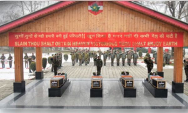 बांदीपोरा: चिनार कॉर्प्स ने सर्वोच्च बलिदान देने वाले चार जवानों को श्रद्धांजलि अर्पित की, बलिदान और साहस को किया सलाम 