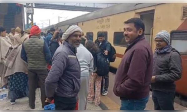 यूपी के चंदौली में टला बड़ा रेल हादसा, चेकिंग के दौरान टूटी मिली कोच की स्प्रिंग