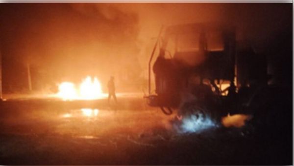 रांची के ओरमांझी में क्रशर साइट पर हमला बोलकर अपराधियों ने दो वाहनों में लगाई आग, कामगारों को पीटा 