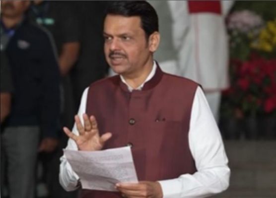 नासिक मुंबई हाईवे फ्लाईओवर पर भीषण हादसे में 6 की मौत, सीएम फडणवीस ने जताया दुख 