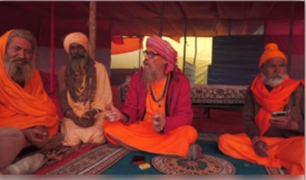 महाकुंभ : अमेरिकन सोल्जर माइकल बन गए बाबा मोक्षपुरी, आध्यात्मिक सनातन शक्ति ने मोहा मन 