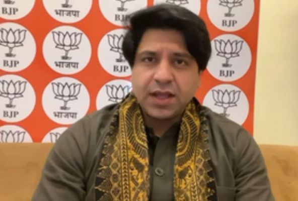 शहजाद पूनावाला ने विवादित बयान के लिए मांगी माफी, बोले - 'पूर्वांचलियों से प्यार और सम्मान का रिश्ता' 