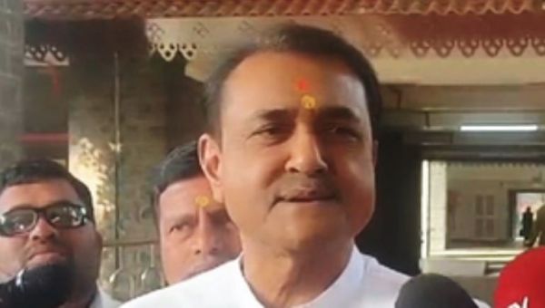 शिरडी: प्रफुल्ल पटेल ने साईं बाबा मंदिर में पूजा की, छगन भुजबल की नाराजगी और सैफ पर हुए हमले पर दी प्रतिक्रिया