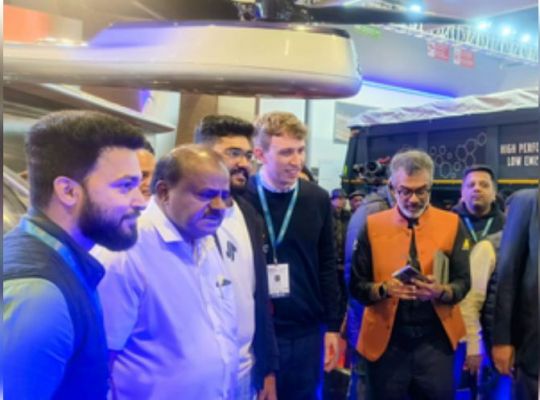 ऑटो एक्सपो 2025 में भारत की पहली उड़ने वाली टैक्सी का प्रोटोटाइप हुआ पेश 