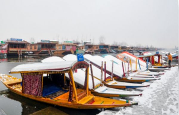 जम्मू-कश्मीर: श्रीनगर में न्यूनतम तापमान जमाव बिंदु से ऊपर पहुंचा 