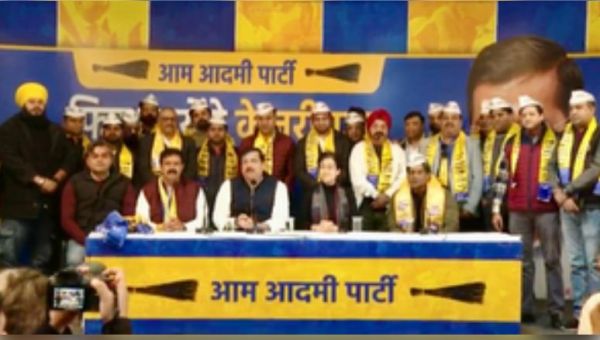 समाजसेवी महावीर बसोया ने पूरी टीम के साथ ज्वाइन की आम आदमी पार्टी 