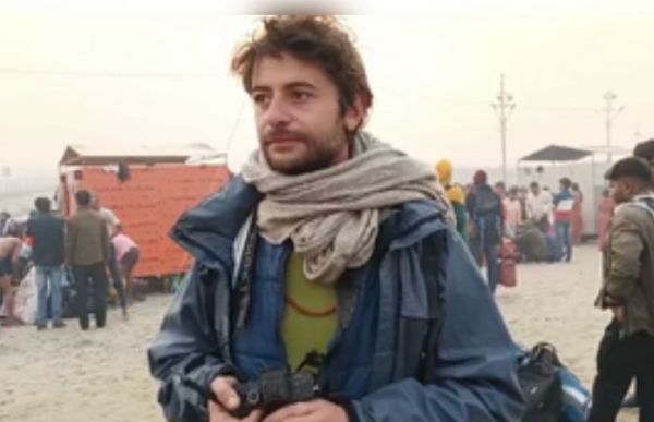 महाकुंभ आए 'हैरी पॉटर' ने कहा, 'अब जाकर जाना, आखिर भारत इतना महान क्यों है...' 