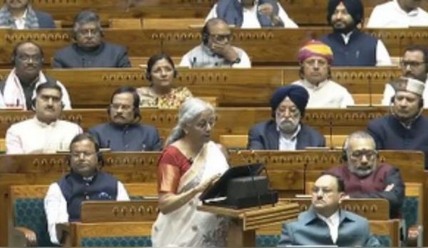 असम के नामरूप में होगी 12.7 लाख मीट्रिक टन वाले संयंत्र की स्थापना, फुटवियर के लिए भी योजना तैयार : निर्मला सीतारमण