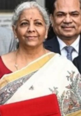 सीतारमण ने पेश किया सुधारों को आगे बढ़ाने वाला बजट, मध्यम वर्ग को बड़ी राहत
