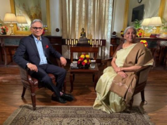 इन्फ्रास्ट्रक्चर में निवेश सरकार की प्राथमिकता, बजट 2025-26 में 10 प्रतिशत से अधिक बढ़ाया पूंजीगत व्यय: वित्त मंत्री 