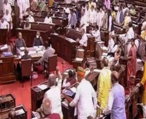 महाकुंभ में ‘कुप्रबंधन’ के मुद्दे पर हंगामे के बाद विपक्षी दलों ने राज्यसभा से किया बहिर्गमन