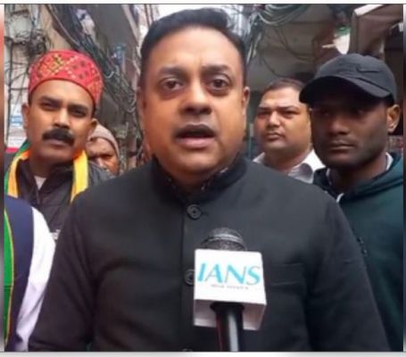 दिल्ली सरकार ने सिर्फ घपला और घोटाला किया : संबित पात्रा 