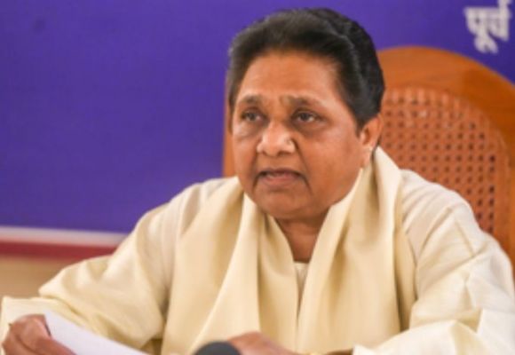 दिल्ली में बदहाली, साफ पानी न मिलने के लिए आप, भाजपा और कांग्रेस दोषी : मायावती 