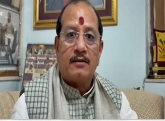 तेजस्वी यादव के बयान पर विजय सिन्हा का पलटवार, कहा - 'भ्रष्टाचारी चोट पड़ने पर बिलबिला जाता है' 