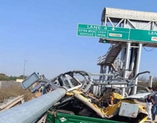 रांची में टोल प्लाजा पर हाईमास्ट गिरने से दो लोगों की मौत, पांच गंभीर