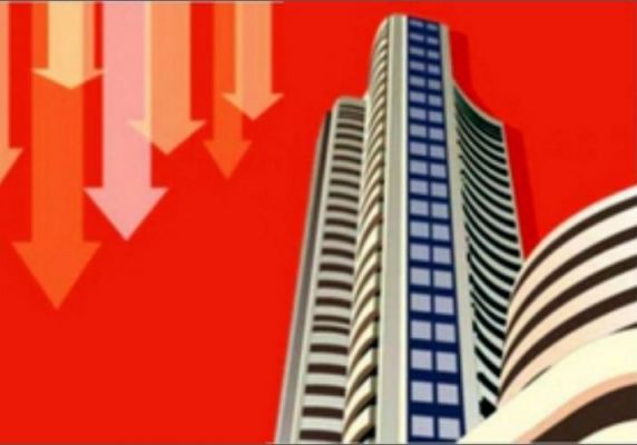 सेंसेक्स 312 अंक गिरकर हुआ बंद, एफएमसीजी और रियल्टी शेयर फिसले