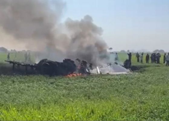 मध्य प्रदेश के शिवपुरी में एयरफोर्स का फाइटर प्लेन दुर्घटनाग्रस्त, दोनों पायलट सुरक्षित 