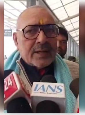 प्रधानमंत्री मोदी देश को सर्वश्रेष्ठ बनाने के लिए तत्पर हैं : गिरिराज सिंह 