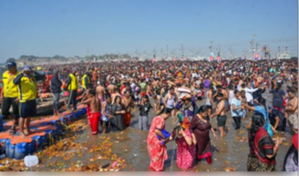 महाकुंभ में उमड़ा 'आस्था का महासागर', स्नानार्थियों की संख्या 40 करोड़ के पार 
