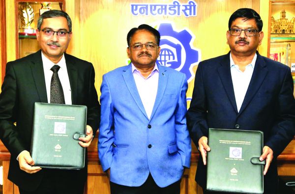 एनएमडीसी और सेल के समझौते से 2030 तक 300 मिलियन टन क्रूड स्टील उत्पादन का लक्ष्य