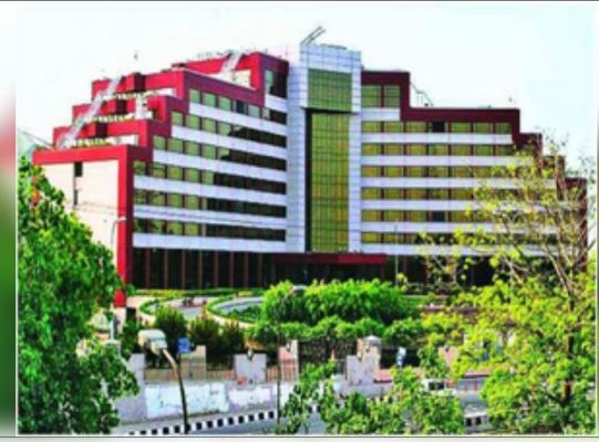 दिल्ली में हलचल तेज, आला अधिकारियों को सचिवालय पहुंचने और दस्तावेजों की सुरक्षा सुनिश्चित करने के न‍िर्देश 