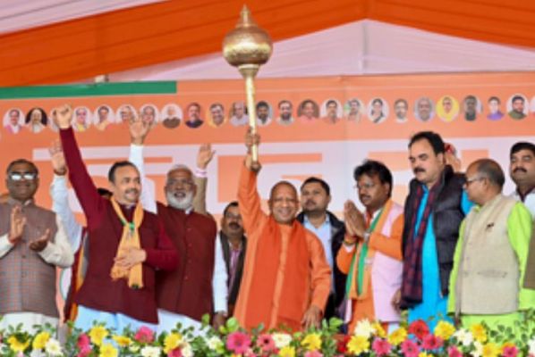 मिल्कीपुर उपचुनाव : योगी के सामने फिर फीकी अखिलेश-अवधेश की रंगत 