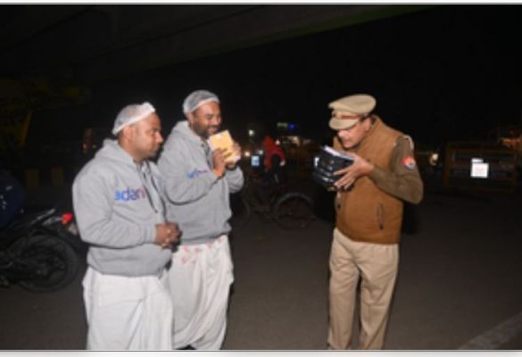 अदाणी समूह और इस्कॉन की निस्वार्थ सेवा, ट्रैफिक में फंसे श्रद्धालुओं और सुरक्षाबलों में रातभर वितरित किया महाप्रसाद