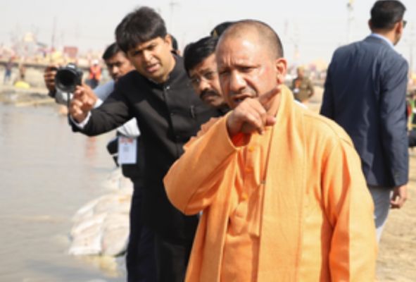 महाकुंभ की धड़कन बने सीएम योगी, घर से लेकर ग्राउंड जीरो तक पल-पल की रखी खबर 