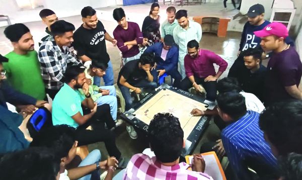 प्रगति महाविद्यालय क्रीड़ोत्सव में बैडमिन्टन, टेबल टेनिस, कैरम और शतरंज प्रतियोगिताएं