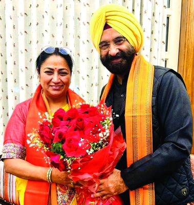 छत्तीसगढ़ सिक्ख समाज की ओर से सिरसा को दिल्ली सरकार में कैबिनेट मंत्री बनने पर बधाई