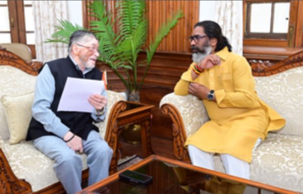 हजारीबाग हिंसा : झारखंड के राज्यपाल की सीएम सोरेन से चर्चा, कहा- 'सरकार उचित कदम उठाए'