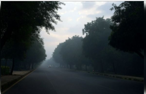 एनसीआर में पूरे हफ्ते मिला जुला रहेगा मौसम का असर, तेज हवा, बारिश की फुहार और कुहासा देखने को मिलेगा 