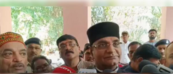राजनीतिक लाभ के लिए गांधी परिवार हिंदू बनने का दिखावा करता है : विश्वास सारंग 